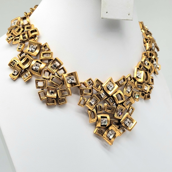 Oscar de la Renta Diamond Swarovski Crystal Square Cluster Statement Necklace - Picture 9 of 14